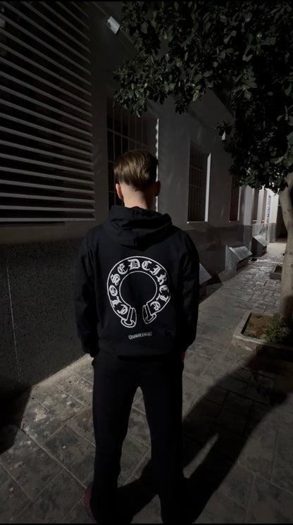 CLOSED CIRCLE ENSEMBLE