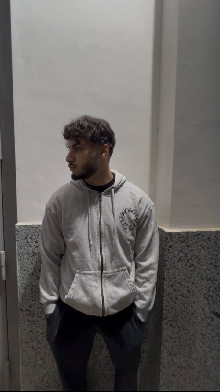 CLOSED CIRCLE ENSEMBLE